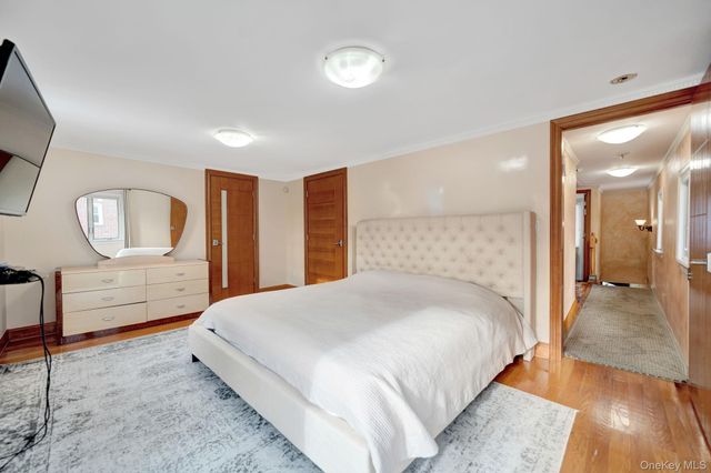 188-14 McLaughlin Avenue, Holliswood, NY 11423