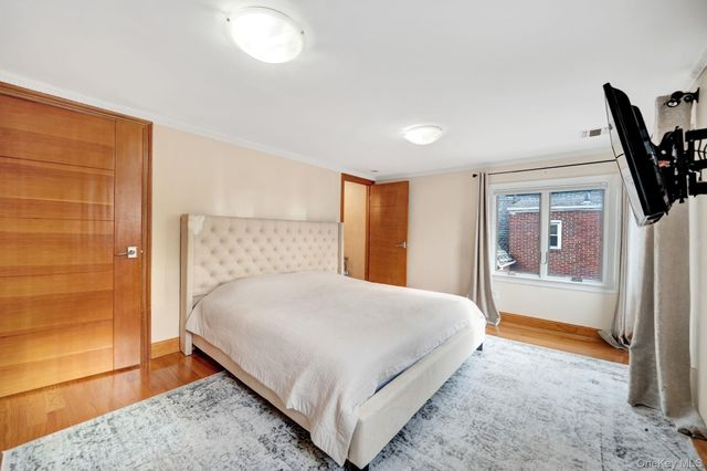 188-14 McLaughlin Avenue, Holliswood, NY 11423