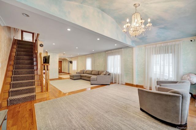 188-14 McLaughlin Avenue, Holliswood, NY 11423