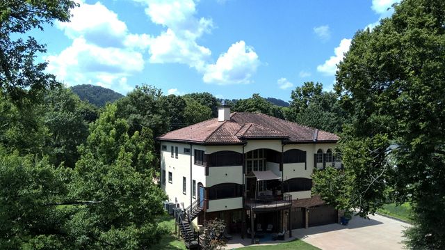 894 Robertson Academy Rd, Nashville, TN 37220
