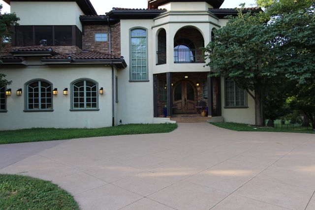 894 Robertson Academy Rd, Nashville, TN 37220