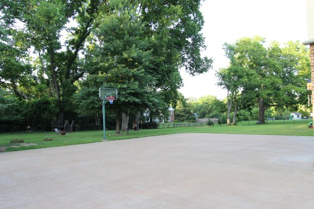 894 Robertson Academy Rd, Nashville, TN 37220