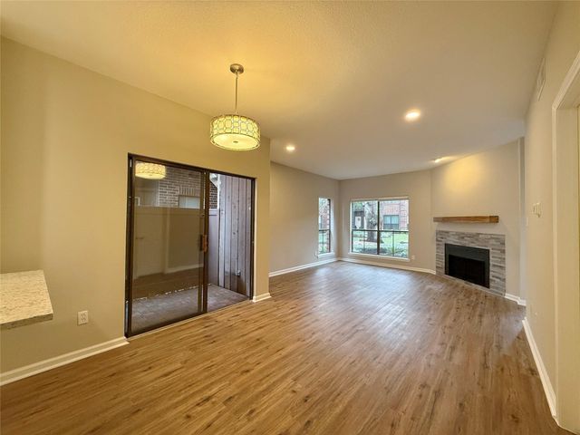 3100 Walnut Bend Lane 223, Houston, TX 77042