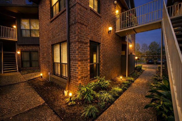 3100 Walnut Bend Lane 223, Houston, TX 77042