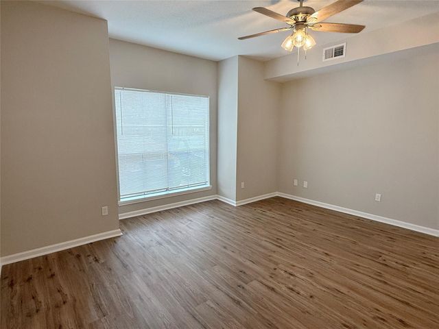 3100 Walnut Bend Lane 223, Houston, TX 77042