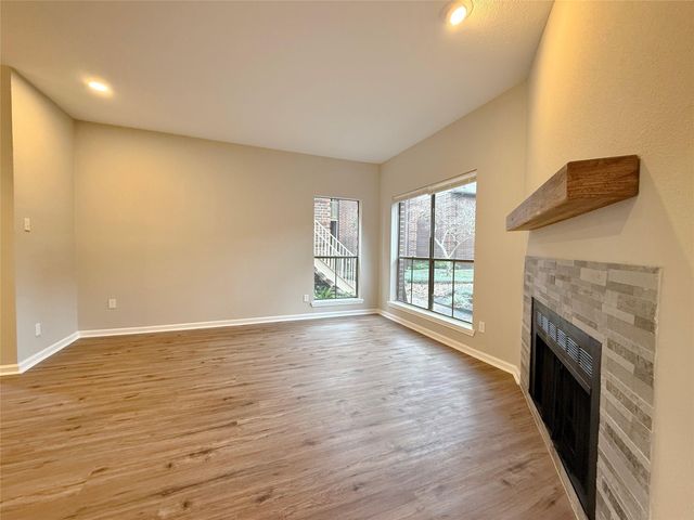 3100 Walnut Bend Lane 223, Houston, TX 77042