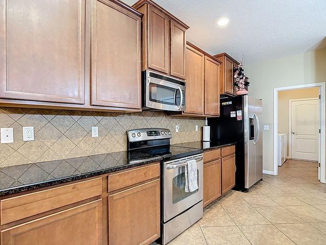 11213 KISKADEE CIRCLE, New Port Richey, FL 34654