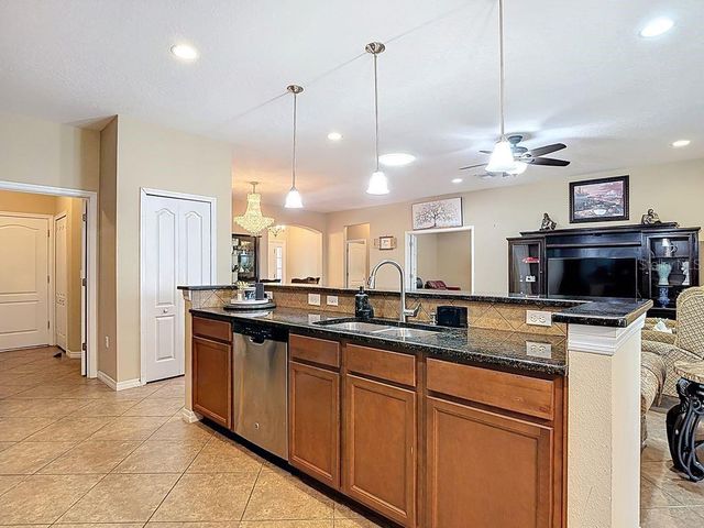 11213 KISKADEE CIRCLE, New Port Richey, FL 34654