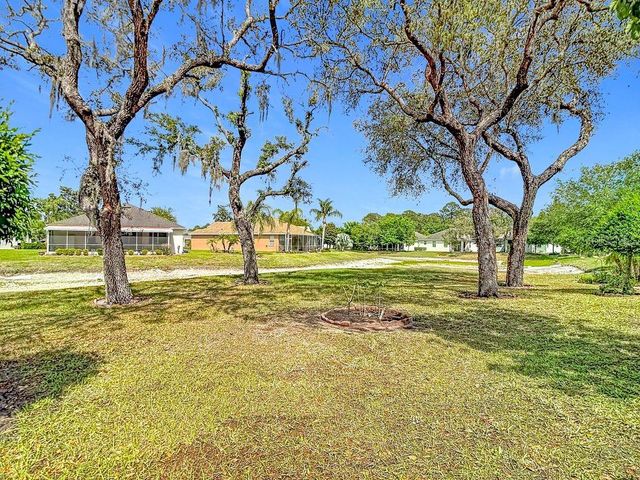 11213 KISKADEE CIRCLE, New Port Richey, FL 34654