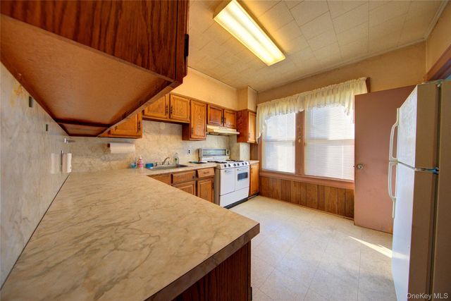 89-10 121st Street, Richmond Hill, NY 11418