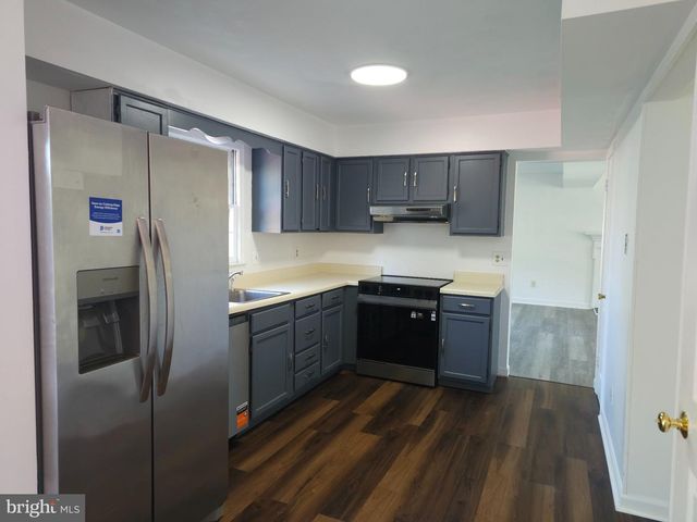 13824 POPLAR TREE RD, Chantilly, VA 20151