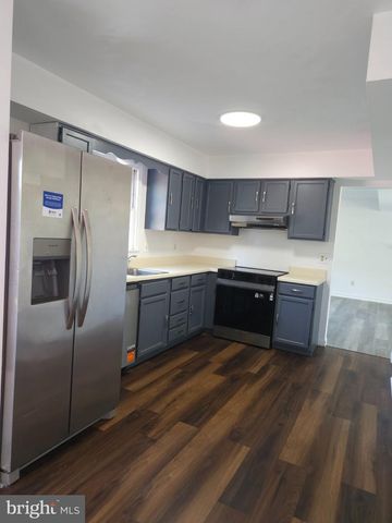13824 POPLAR TREE RD, Chantilly, VA 20151