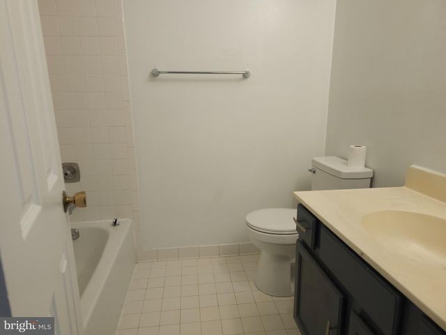 13824 POPLAR TREE RD, Chantilly, VA 20151