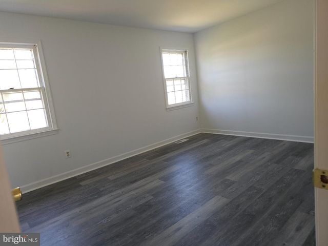13824 POPLAR TREE RD, Chantilly, VA 20151