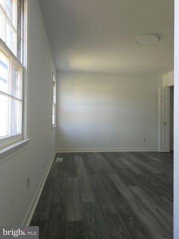 13824 POPLAR TREE RD, Chantilly, VA 20151