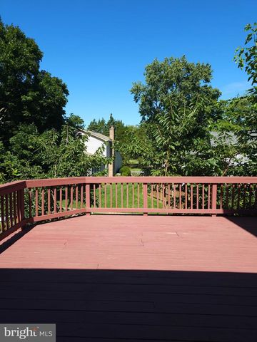 13824 POPLAR TREE RD, Chantilly, VA 20151