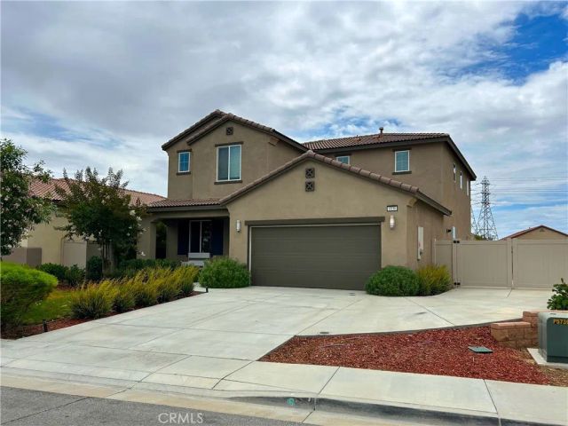 1136 Poinsettia Circle, Calimesa, CA 92320