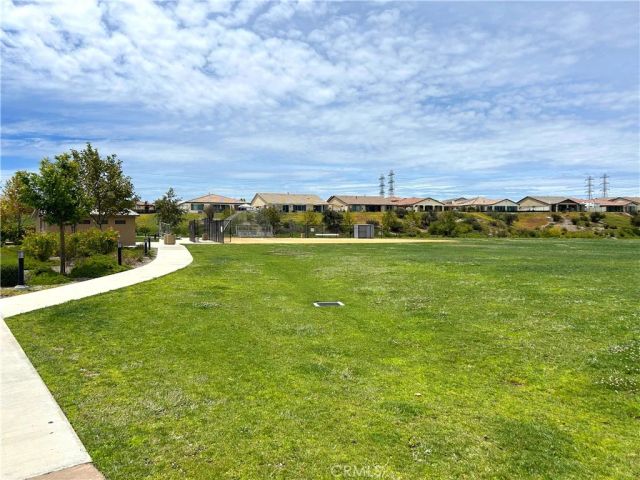 1136 Poinsettia Circle, Calimesa, CA 92320