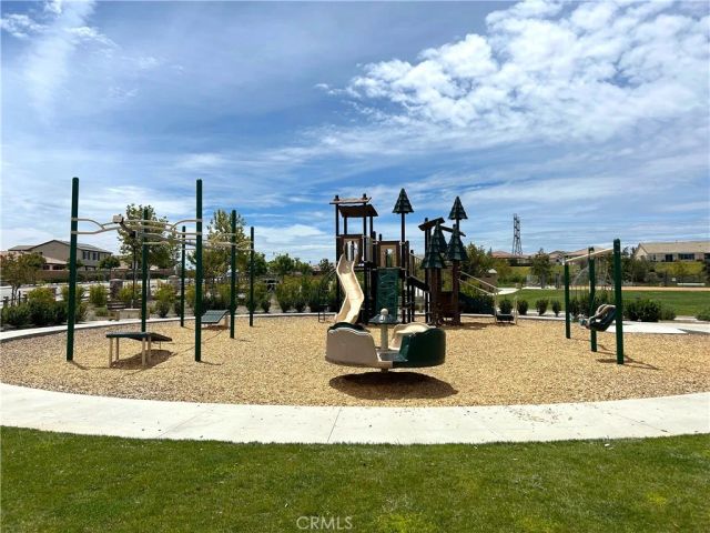 1136 Poinsettia Circle, Calimesa, CA 92320