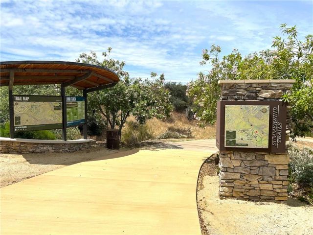 1136 Poinsettia Circle, Calimesa, CA 92320