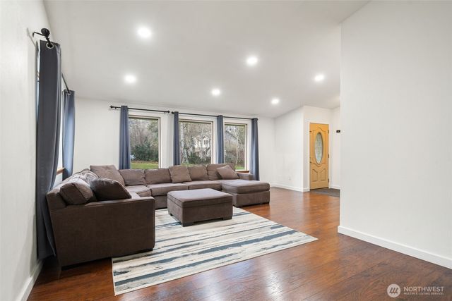 13008 154th Street NW, Gig Harbor, WA 98329