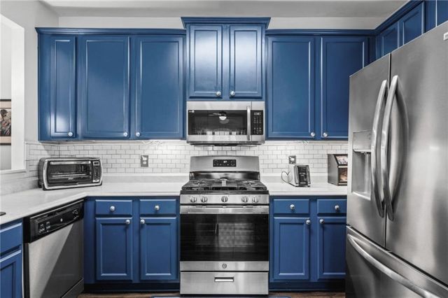 4662 Liberty Square Drive, Acworth, GA 30101