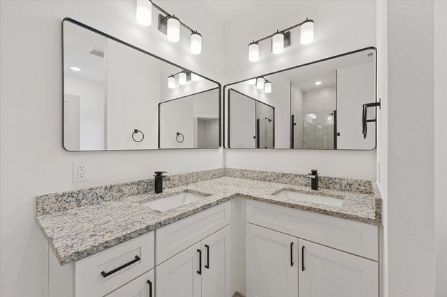 203 Kalura Way, Tool, TX 75143