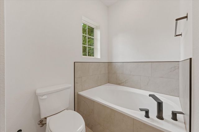 203 Kalura Way, Tool, TX 75143