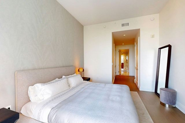 240 Devonshire Street 4210, Boston, MA 02110