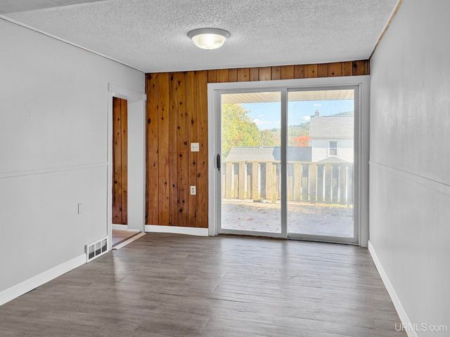 200 W Fleshiem Street, Iron Mountain, MI 49801