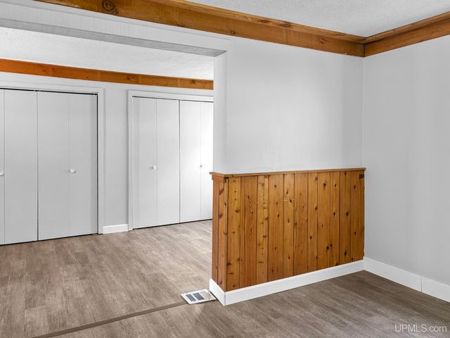 200 W Fleshiem Street, Iron Mountain, MI 49801