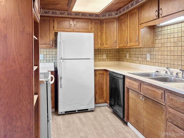 200 W Fleshiem Street, Iron Mountain, MI 49801