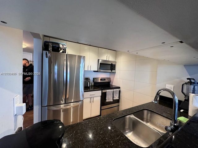 800 N Miami Avenue E1008, Miami, FL 33136