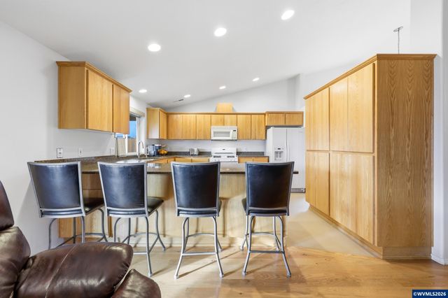 515 NW Hartmann Pl, Sublimity, OR 97385