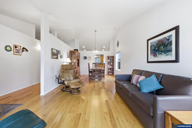 515 NW Hartmann Pl, Sublimity, OR 97385