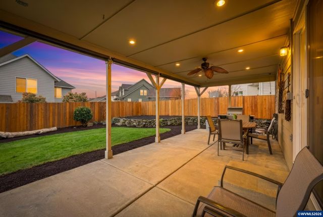 515 NW Hartmann Pl, Sublimity, OR 97385