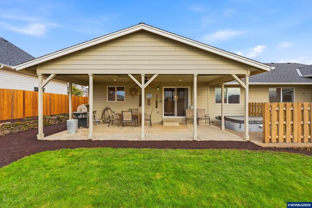 515 NW Hartmann Pl, Sublimity, OR 97385