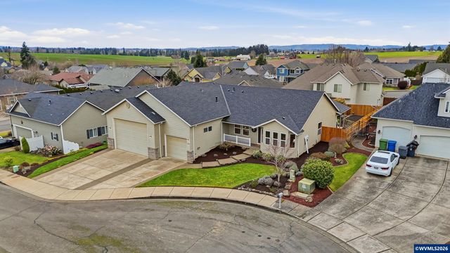 515 NW Hartmann Pl, Sublimity, OR 97385