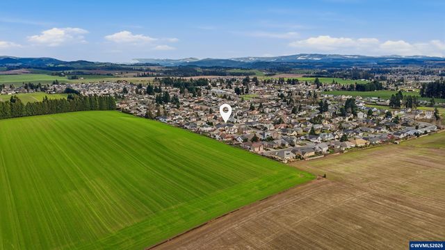 515 NW Hartmann Pl, Sublimity, OR 97385