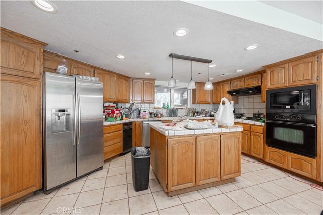 8138 Clayvale, Agua Dulce, CA 91390