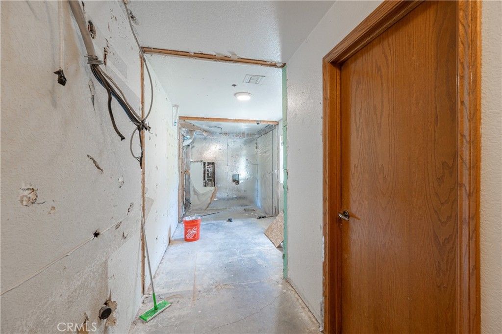 Image 11 of property listing at 8138 Clayvale, Agua Dulce, CA 91390