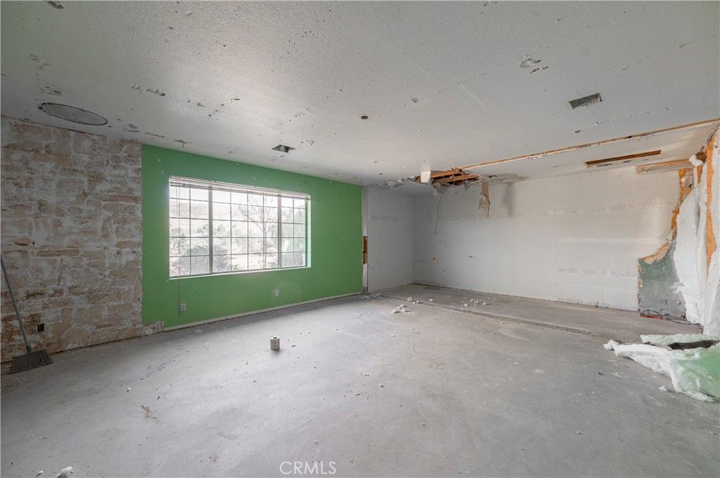 Image 13 of property listing at 8138 Clayvale, Agua Dulce, CA 91390