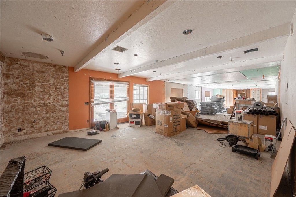 Image 14 of property listing at 8138 Clayvale, Agua Dulce, CA 91390