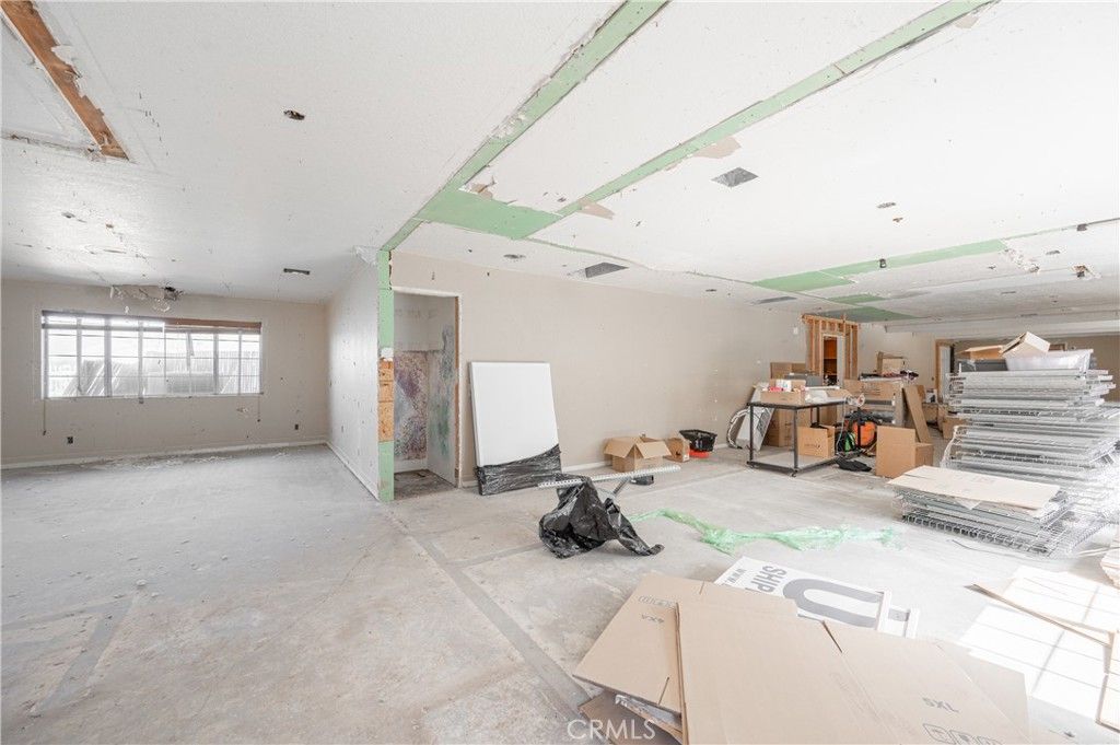 Image 21 of property listing at 8138 Clayvale, Agua Dulce, CA 91390