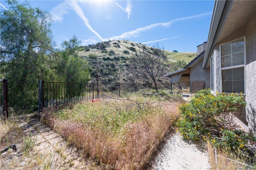 Image 27 of property listing at 8138 Clayvale, Agua Dulce, CA 91390