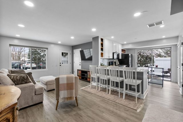 1688 Normantown Road, Naperville, IL 60564