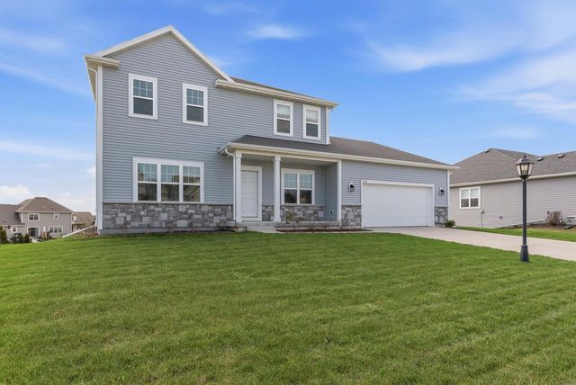 1715 Boulder PASS, Port Washington, WI 53074