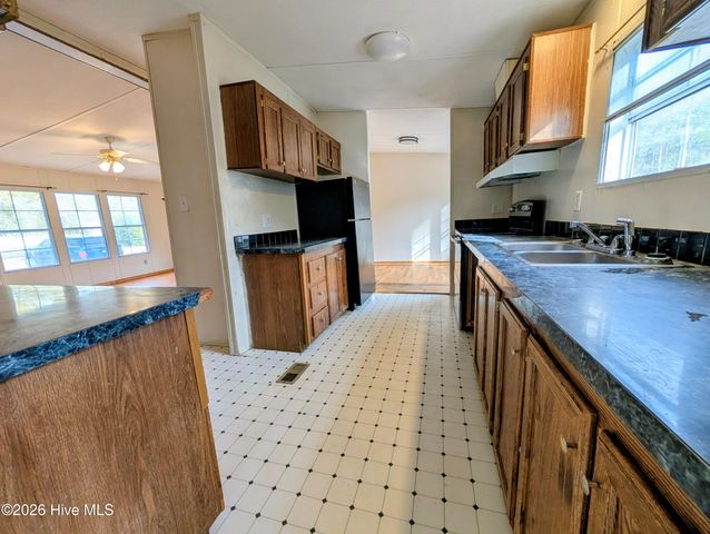 1145 Queens Way NE, Leland, NC 28451