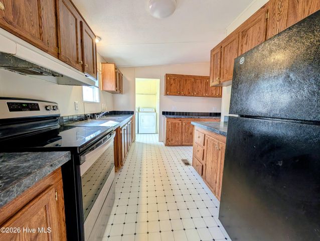 1145 Queens Way NE, Leland, NC 28451