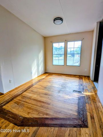 1145 Queens Way NE, Leland, NC 28451